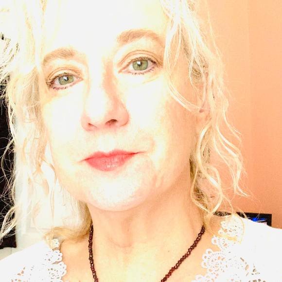 Meet your Posher, Pamela - Picture 1 of 1